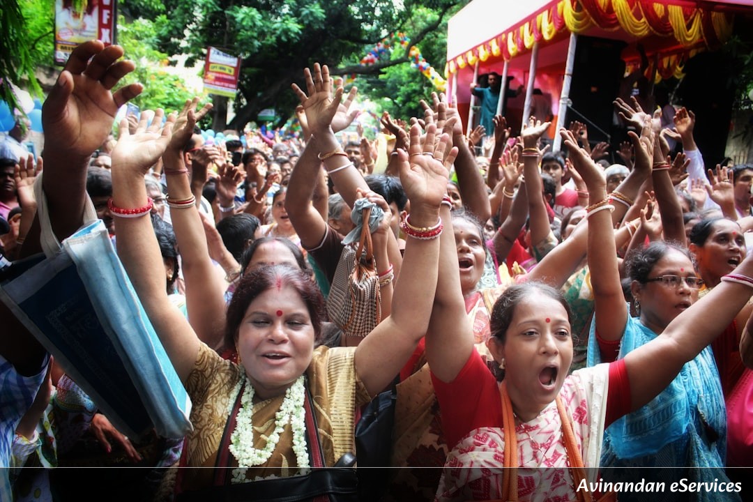 ঘূর্ণিঝড়ের ভ্রূকুটি বাংলায়, তৎপর প্রশাসন, সক্রিয় বিরোধী শিবির