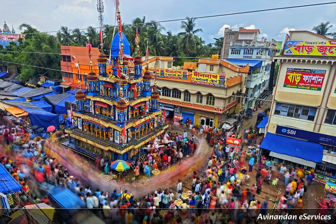এসআইআর-বিতর্কে উত্তাল রাজ্য, পথে তৃণমূল; ঘূর্ণিঝড় ‘মন্থা’-র প্রভাবে আজও বৃষ্টির ভ্রুকুটি