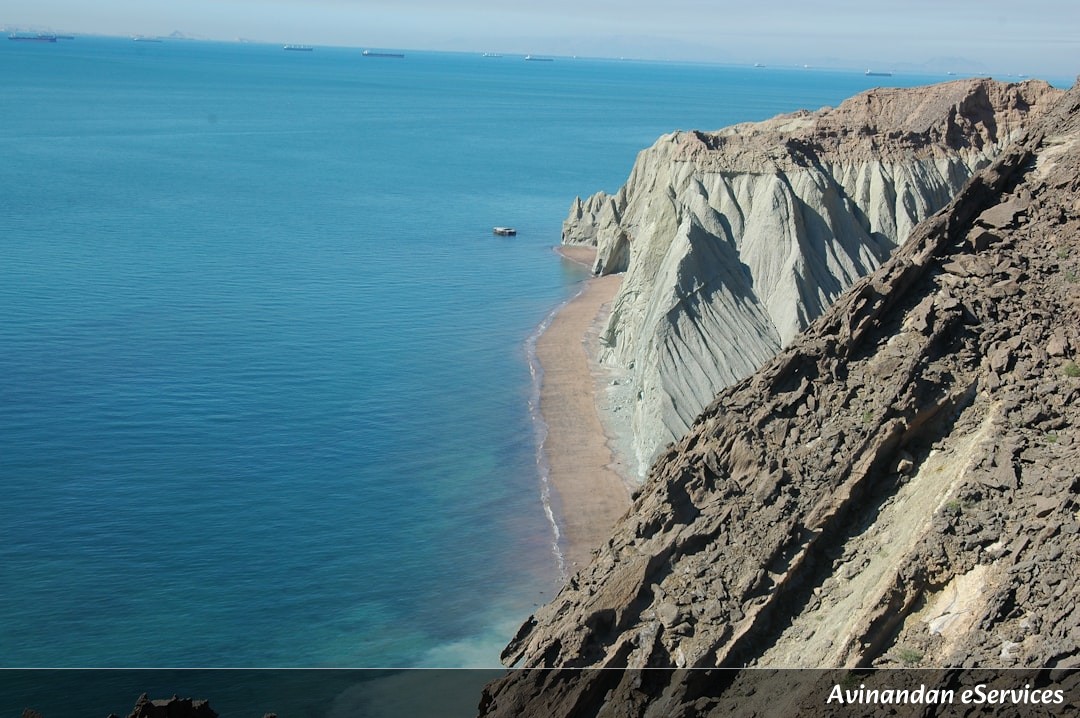How Did Tiny Algae Build Giant White Cliffs?: Vikram and Priya Investigate