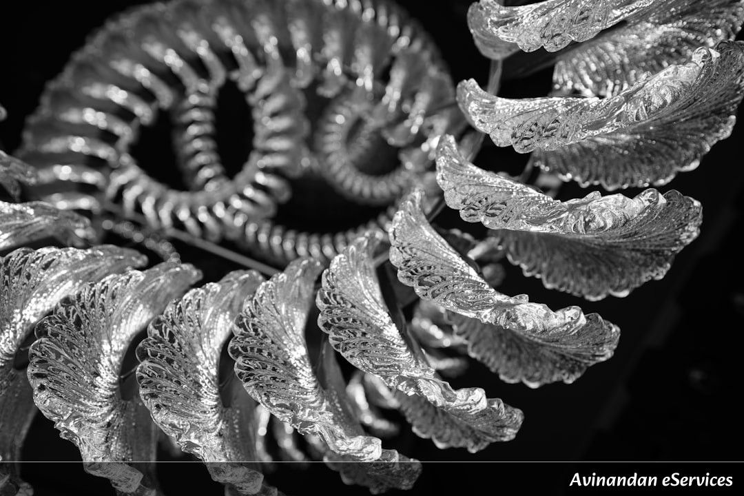 Can Metal Have a Memory?: Arjun and Saanvi Explore Smart Materials