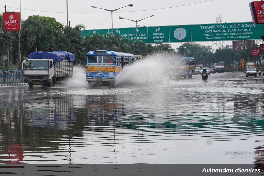 India's Daily Wire: Cyclone Ditwah, Sanchar Saathi App, and a Viral Birthday Celebration