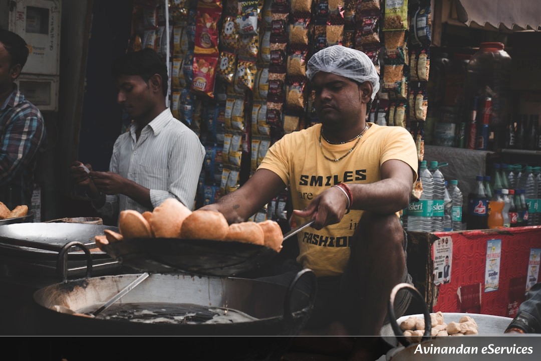 রাজ্যে ফিরছে ১০০ দিনের কাজ, সংশোধিত নিয়মে সবুজ সংকেত কেন্দ্রের। শহরে শীতের আগমন, নামল পারদ।