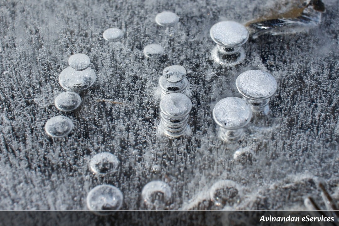 Can Hot Water Freeze Faster Than Cold Water?: A Chilly Chat with Vikram and Isha