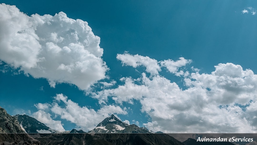 Why Can Some Clouds Act Like A Giant Prism? A Science Chat with Rohan and Priya
